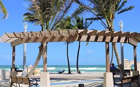 Southwinds Inn By The Gold Nests